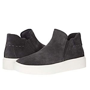 Dolce Vita Vinni Platform Pull on Slip on Sneaker US 7.5 in Anthracite Suede